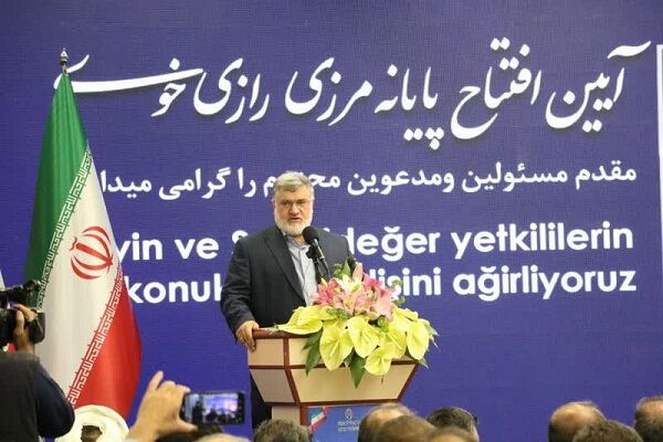 انجام مطالعات مربوط به بندر خشک یا شهرک لجستیک در مرز رازی، در آینده نزدیک 63a6c590-b206-4d6c-b2a2-a908aff3ac4c.jpg