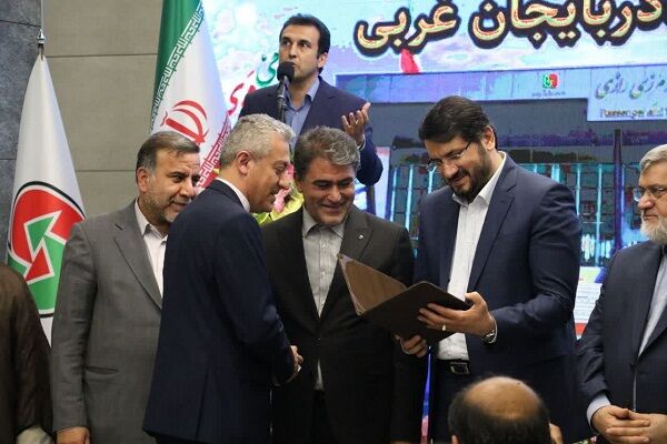 تجلیل وزیر راه و شهرسازی از مدیر کل راهداری و حمل و نقل جادهای استان آذربایجان غربی 84b013f8-5c7a-4a41-af4f-2e7c051cb171.jpg