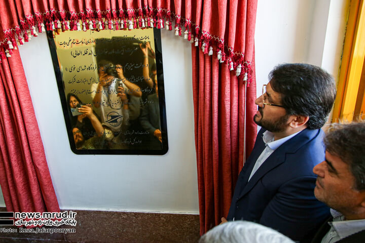 سامانه روشنایی فرودگاه خوی به بهره برداری رسید ببینید | سفر وزیر راه و شهرسازی به استان آذربایجان غربی (1)