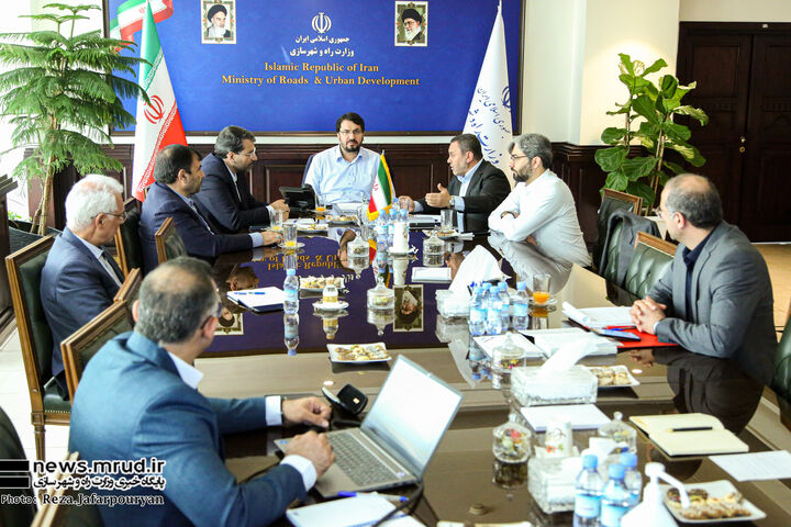 به کار گیری حداکثر توان ناوگان هوایی در عملیات برگشت حجاج/ برخورد قضایی با سایتهای غیرمجاز و گرانفروشی بلیت هواپیما  ببینید| برگزاری شورای عالی هواپیمایی با حضور وزیر راه و شهرسازی