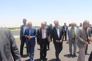 بازدید معاون وزیر دفاع از مراحل پایانی احداث آزادراه شیراز - اصفهان