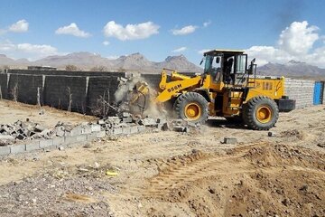 رفع تصرف اراضی شهرستان همدان توسط کارکنان یگان حفاظت از اراضی استان