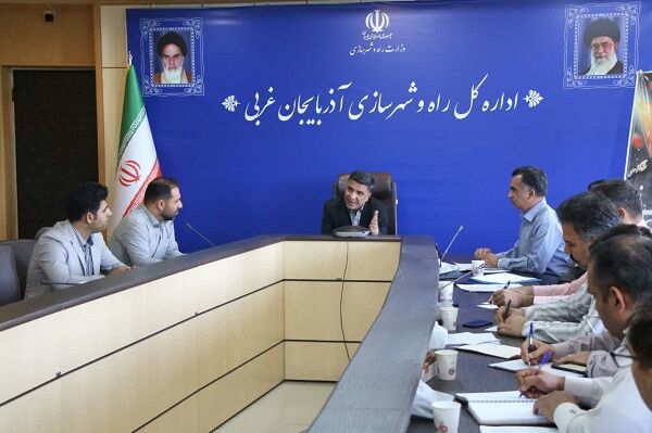 اخذ ۱۰ هزار فقره سند تک برگی در آذربایجانغربی دکتر حمزه لو