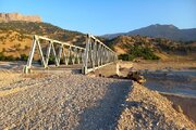 نصب عرشه پل خرپایی سه سوک شهرستان الیگودرز