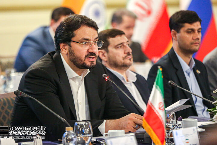درخواست مشارکت ۱۳ کشور برای تسهیل تردد در کریدور شمال-جنوب ببینید | برگزاری نشست سه جانبه ایران، هند و روسیه با عنوان «توسعه کریدور حمل و نقل بین المللی شمال-جنوب»