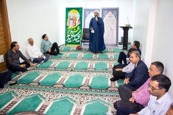 جشن عید غدیر خم در اداره کل راه و شهرسازی هرمزگان برگزار شد جشن عید غدیر خم در اداره کل راه و شهرسازی هرمزگان برگزار شد