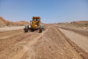 ادامه عملیات پروژه قطعه 1 محور شاهرود-طرود در شرق استان سمنان(شاهرود)