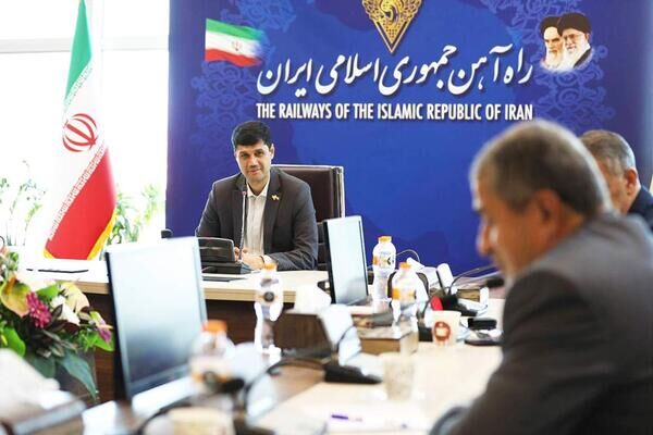 ضرورت بازنگری مقررات سیر و حرکت در راهآهن/ ممانعت از سیر قطارهای فاقد ایمنی در شبکه ریلی صالحی