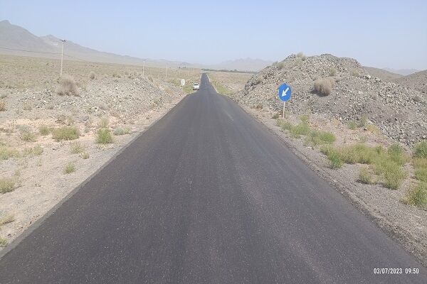 بهسازی محورهای روستایی شهرستانهای نطنز و اردستان به طول ۵۰ کیلومتر بهسازی محورهای روستایی شهرستانهای نطنز و اردستان به طول 50 کیلومتر