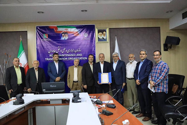 پیش بینی ۱۰۰۰ میلیارد تومانی مشارکت خیرین در پروژههای راهسازی در سال جاری تقدیر از خیرین راهساز و راهدار جنوب فارس