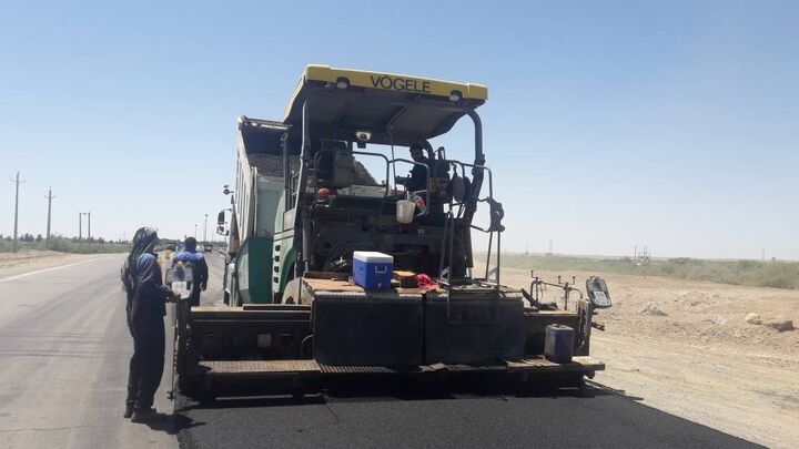 آغاز عملیات بهسازی و روکش آسفالت روستاهای غرب استان تهران بهسازی محورهای غرب استان تهران