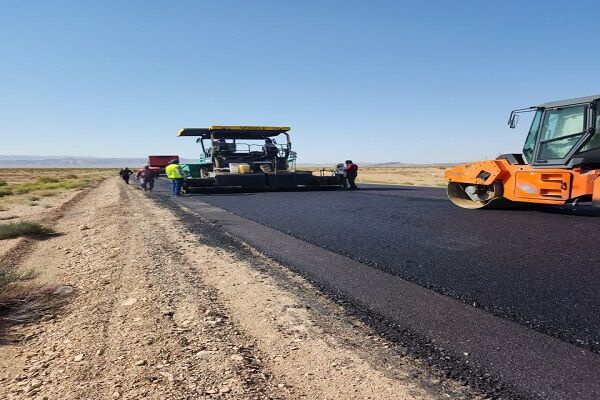 آزادسازی ۲هزار کیلومتر ازحریم راهها در شهرستان کوثر بهسازی و روکش آسفالت میامی _جاجرم