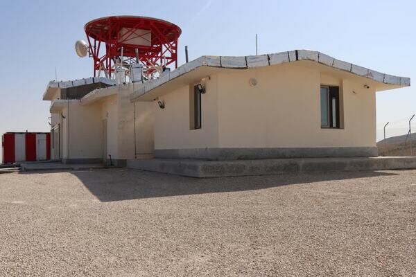 عملیات انتقال تجهیزات و آغاز نصب سامانه راداری سایت میمند فارس فرودگاه نی ریز