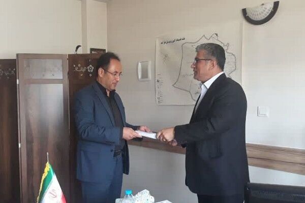 تحویل و تحول اراضی ملی پلاکهای نصرت آباد و حلقه دره شهرستان نظرآباد به منظور اجرای طرح نهضت ملی مسکن اداره راه و شهرسازی نظرآباد