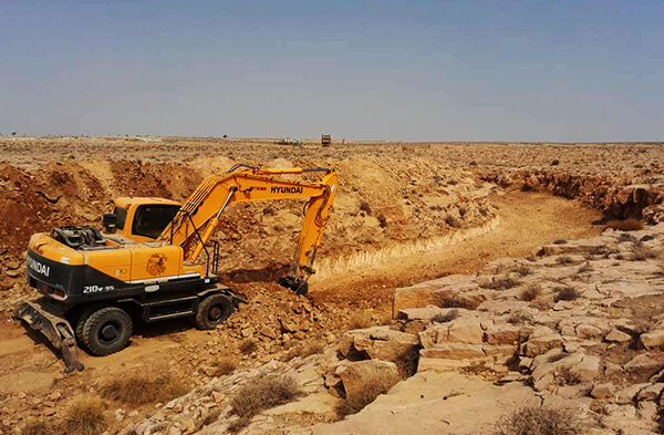شروع عملیات آماده سازی ۶۲ هکتار زمین برای تحویل به متقاضیان نهضت ملی مسکن در شهر گراش آماده سازی اراضی گراش