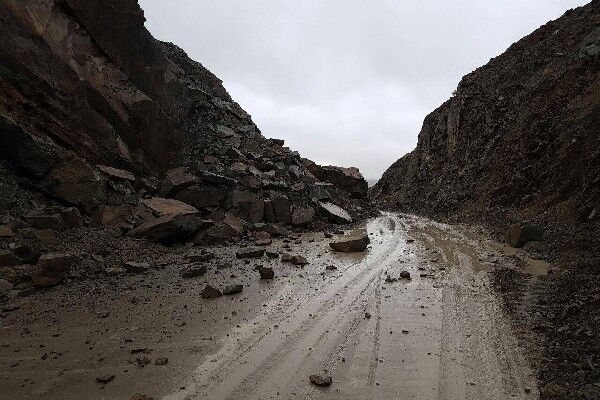 سیلاب راه ارتباطی ۳۵ روستا در جنوب سیستان و بلوچستان را مسدود کرد سیلاب جاده
