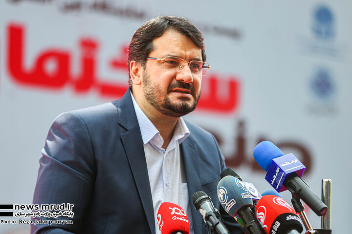 فعالان صنعت ساختمان از ظرفیت های قانونی ایجاد شده استفاده کنند ببینید| بیست و سومین نمایشگاه بینالمللی صنعت ساختمان در تهران آغاز به کار کرد