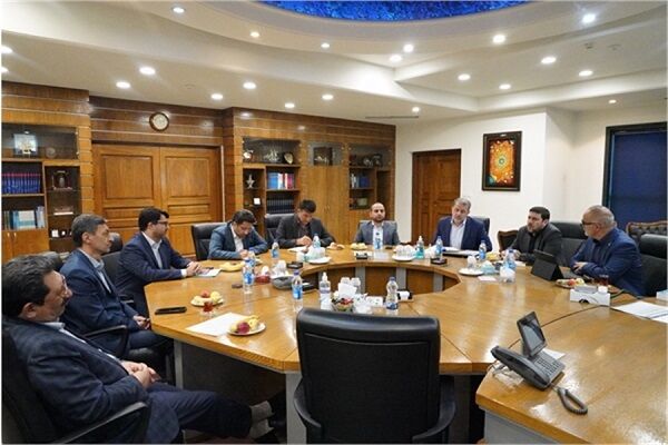 برنامه بنیاد مستضفعان برای ۶ قرارداد بزرگ سرمایهگذاری در بنادر کشور/ تاکید بر توسعه همکاریها در بخش اپراتوری، بندری و زیرساختی نشست