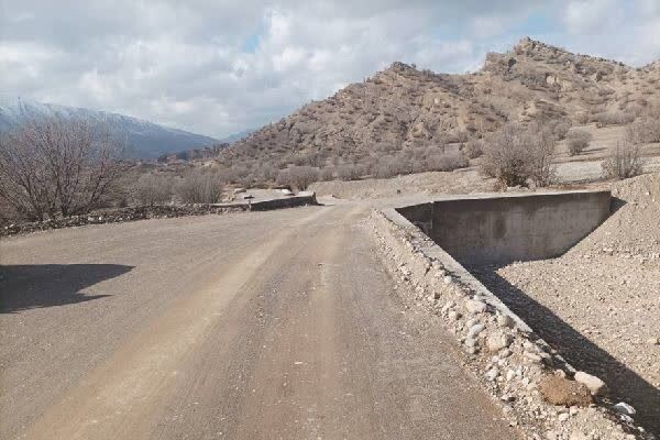 احداث زیر سازی محور روستایی چم تکله به عدل آباد شهرستان سلسله