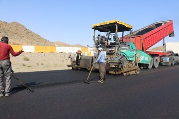 بازدید مدیر کل راه و شهرسازی شرق استان سمنان از پروژهای راه سازی شهرستان میامی