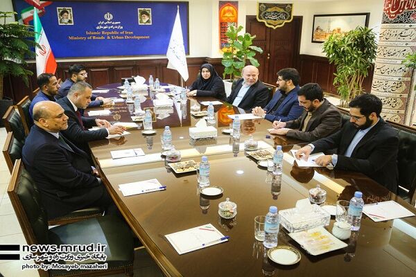 پیگیری پرونده شلمچه_ بصره از سوی وزیر راه و شهرسازی  وزیر هیئت عراقی