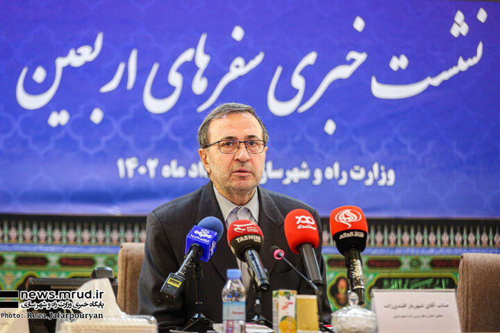 پیشبینی ۴ میلیون زائر اربعین در سال جاری ببینید| نشست خبری معاونان وزیر راه و شهرسازی در حوزه حملونقل درباره اقدامات انجام شده برای سفرهای اربعین