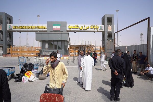 ۳۲ ابنیه فنی بهسازی و  ۲۲۰ کیلومتر از راه های خوزستان روکش آسفالت شد/احداث ۴ هزار و ۶۳۵ مترمربع سایبان در پایانه های چذابه و شملچه پایانه مرزی شلمچه