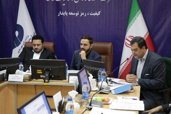 تقدیر مدیرکل امور شرکتهای دولتی وزارت امور اقتصادی و دارایی از شرکت آزمایشگاه فنی و مکانیک خاک بازدید