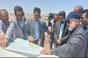 ببینید| بازدید استاندار و جمعی از مسئولان دستگاههای اجرایی و نظارتی سیستان و بلوچستان از عملیات ساخت بزرگراه در شمال استان