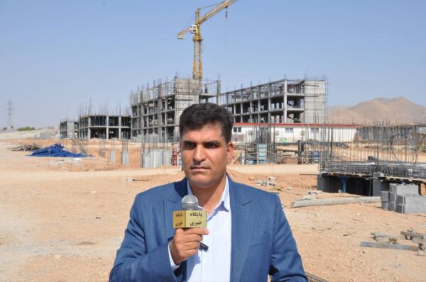 آغاز عملیات اجرایی طرح نهضت ملی مسکن شهر دهق مرتضی فولادی رییس اداره راه وشهرسازی شهرستان نجف اباد