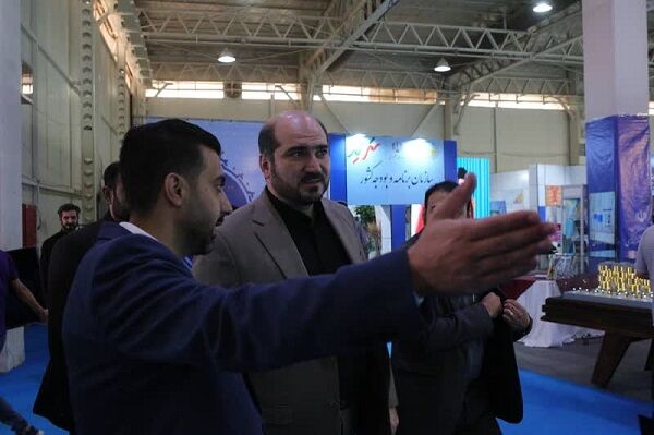 حضور معاون اجرایی رئیس جمهور در غرفه وزارت راه و شهرسازی نمایشگاه روایت خدمت  منصوری
