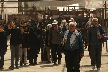 ۲۰۸ هزار زائر اربعین در شبانه روز گذشته از مرز مهران تردد کردند