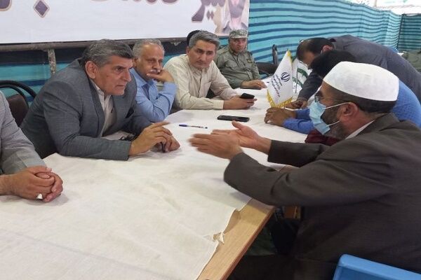 میز خدمت اداره کل راه و شهر سازی استان سیستان و بلوچستان در مصلی نماز جمعه زاهدان برپا شد