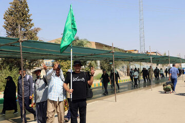 ببینید|حضور زوار اربعین در پایانه مرزی خسروی استان کرمانشاه