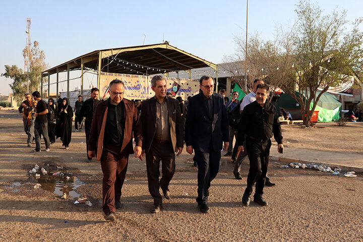 افزایش چند برابری تردد زائران از مرز خسروی/۱۵ درصد زائران از مرز خسروی تردد کردند سفریکروزه شهریار افندیزاده معاون حملونقل وزارت راه و شهرسازی به کرمانشاه