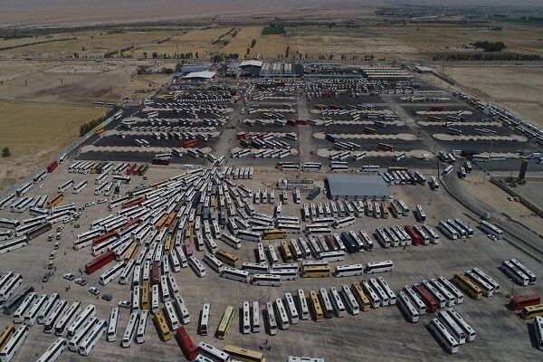 یک هزار و  ۵۸۷ دستگاه اتوبوس زائران را از پایانه برکت جابجا کردند پایانه مسافربری برکت