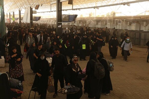 بیش از ۲ میلیون و ۵۲۶ هزار زائر از مرز مهران تردد کردند تردد مرز