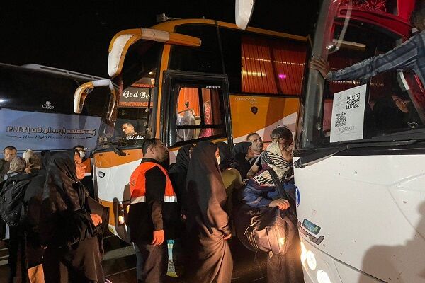 ویدیو|حضور شبانه روزی مسؤلین و راهداران اداره کل راهداری و حمل و نقل جاده ای استان مازندران در  پایانه برکت _ مرز مهران  مازندران