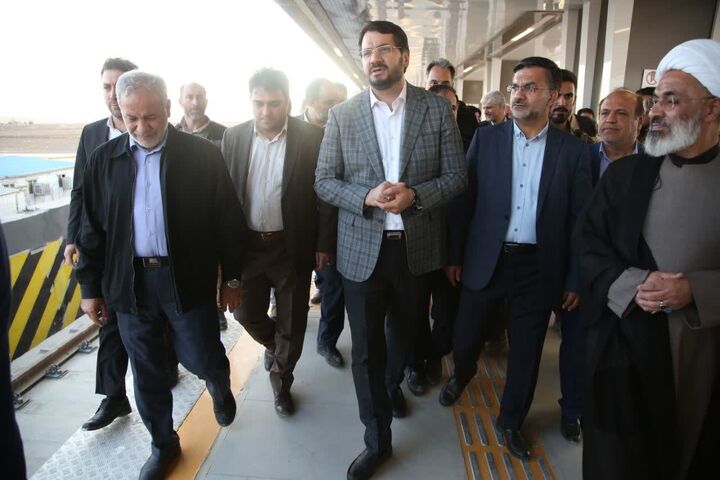 بازدید وزیر راه و شهرسازی از متروی پرند وزیر پرند