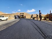 شروع عملیات روکش آسفالت راه روستایی ترکش-هنگ‌آباد (پیرانشهر) به طول ۲/۵ کیلومتر و با اعتبار ۵ میلیارد تومان