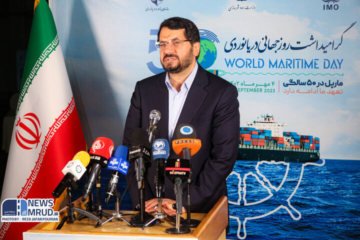 تجهیزات بندری تا پایان دولت سیزدهم تامین میشود وزیر در جمع