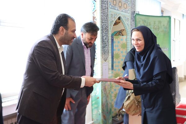 تجلیل از ایثارگران اداره کل راه و شهرسازی خراسان رضوی ببینید | تجلیل از ایثارگران اداره کل راه و شهرسازی خراسان رضوی همزمان با هفته دفاع مقدس