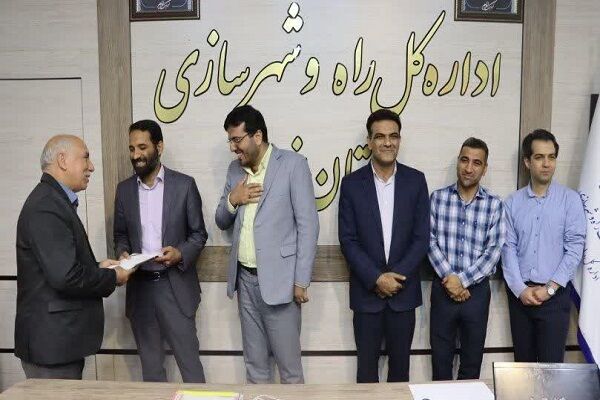 تجلیل از یادگاران دوران دفاع مقدس شاغل در اداره کل راه و شهرسازی یزد دفاع مقدس 3.jpg