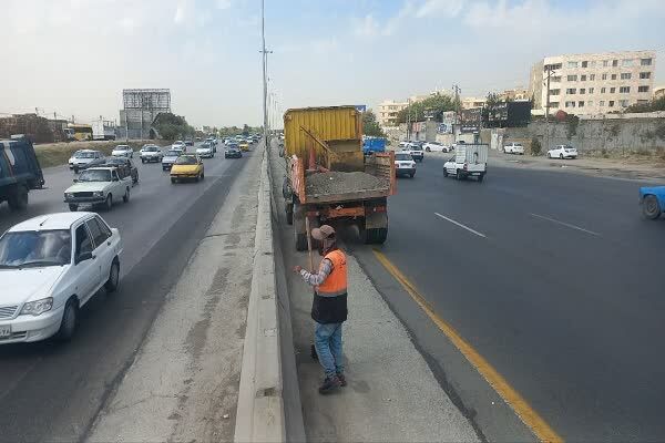 انجام ۳۰۰ کیلومتر عملیات منظر آرایی در محور های شریانی استان اردبیل پاکسازی آزاد راه کرج_قزوین