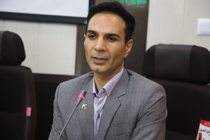 نصب و راه اندازی چراغهای پاپی باند ۱۱ فرودگاه لامرد سهراب عزیزی