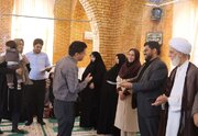 ببینید| آیین واگذاری زمین در پویش پیامبر رحمت(ص) به مشمولان قانون جوانی جمعیت در شهر جدید رامشار در شمال استان سیستان و بلوچستان