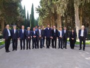 ببینید| حضور وزیر راه و شهرسازی در گلزار شهدا و یادبود حیدر علی یف رهبر فقید جمهوری آذربایجان