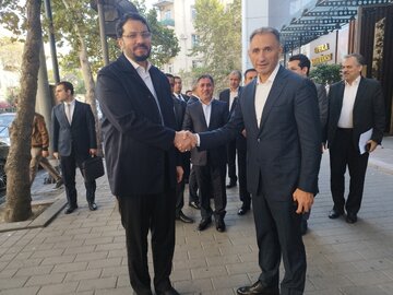 ببینید| دیدار وزیر راه و شهرسازی (مهرداد بذرپاش) با وزیر حمل و نقل و توسعه دیجیتال جمهوری آذربایجان (رشاد نبی یف)