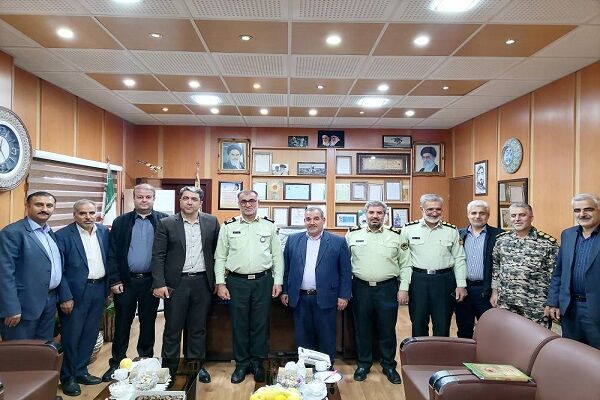 دیدار صمیمی مدیرکل راه و شهرسازی با فرمانده نیروی انتظامی استان دیدار با فرماندته نیروی انتظامی استان