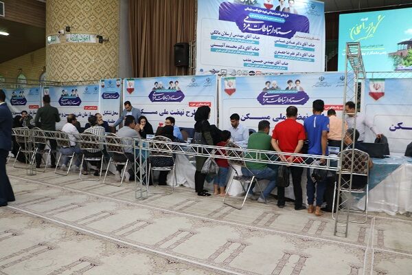 اولین روز برپایی ستاد ارتباطات مردمی نمایندگان وزارت راه و شهرسازی در استان فارس